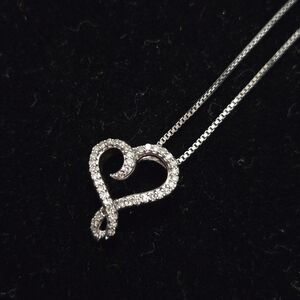 HALLMARK Diamond Heart Necklace 925 Sterling Silver 18" Box Chain